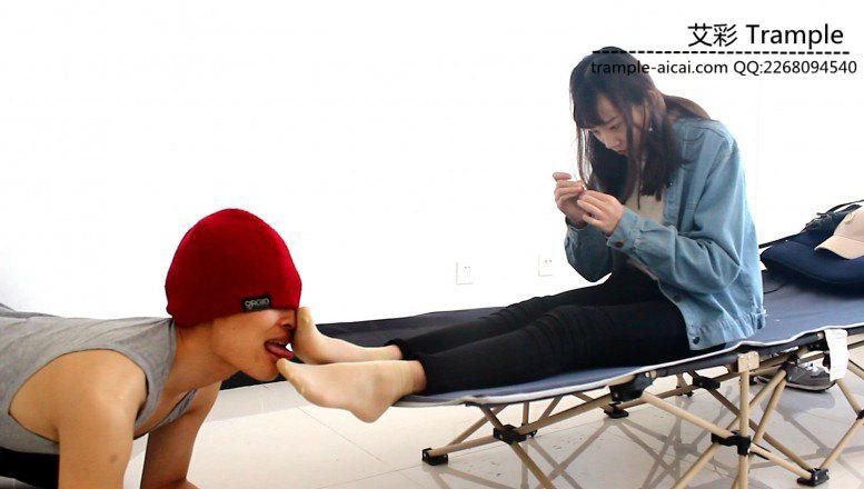 跪舔00后天使女主短肉丝！_绳艺库视频下载