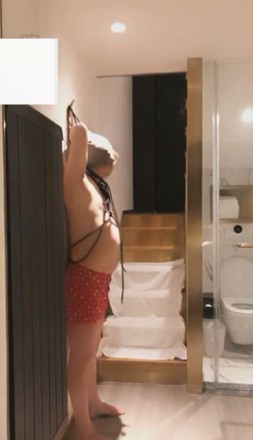 ViVi,KB塞嘴羞辱耳光直饮水_绳艺库视频下载