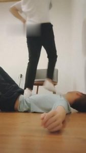 【雷大哥】全体重踩踏+喂食 bf16123_绳艺库视频下载