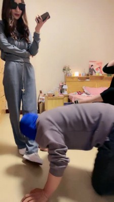 套路直播视频【惜沫】素人闺蜜首调-骑马/鞭打/白袜气味辱 bf25492_绳艺库视频下载