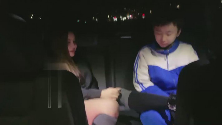 【三三】姐姐车内玩小奶狗 bf19167_绳艺库视频下载