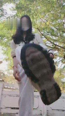 【芷晴】爬山后户外原味白袜羞辱狗 bf8077_绳艺库视频下载