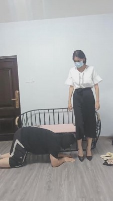 【欣主子】斯文小姐姐高跟蹂躏狗奴 bf14124_绳艺库视频下载