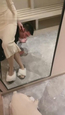 【弯弯小阿姨】门口跪拜-大力揪耳朵 bf4136_绳艺库视频下载