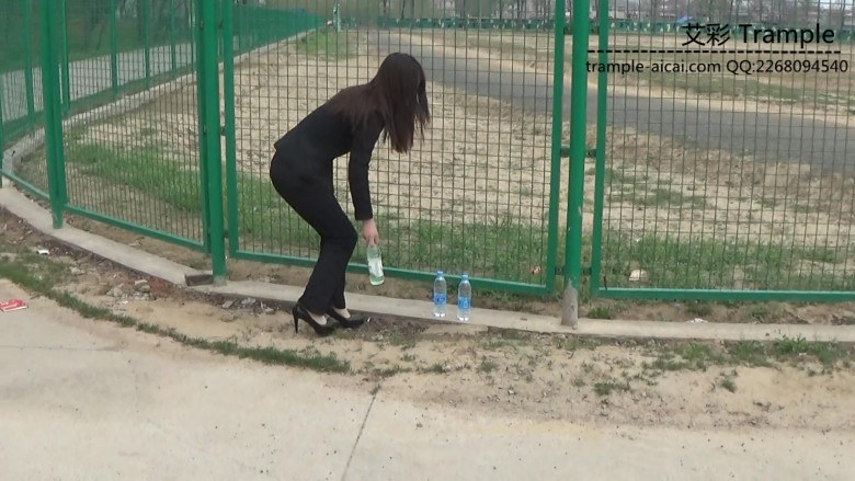 职业装户外物品粉碎_绳艺库视频下载