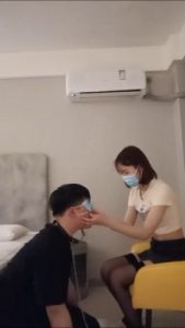 套路直播视频【小妈】后妈疯狂恋足调 bf23776_绳艺库视频下载