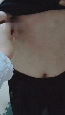 【魅影女神】贱货跪下脚下求羞辱 bf3336_绳艺库视频下载