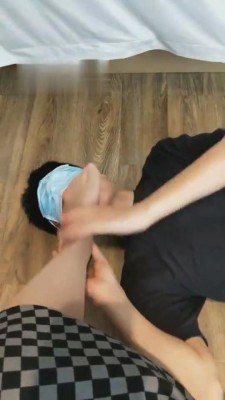 【梵高】开发金融姐姐舔丝足全过程【完整版】 bf11572_绳艺库视频下载