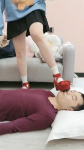 【神乐sama】学生主各种鞋全体重踩踏 bf22559_绳艺库视频下载