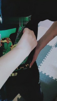 【魅影女神】竞争早餐的两狗奴【续集】 bf16290_绳艺库视频下载