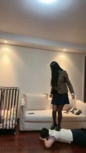 套路直播视频【桃幼幼】学妹胯下玩弄师兄/皮鞋黑丝踩踏 bf24367_绳艺库视频下载