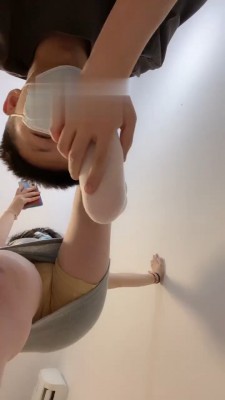 【木秋S】大学生S臭袜脚辱 bf18683_绳艺库视频下载