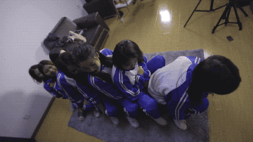 订制7人校服坐脸羞辱_绳艺库视频下载