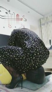 【情侣月儿】绿帽前男友-吃口水咀嚼食物喂食羞辱 bf5012_绳艺库视频下载