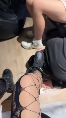 套路直播视频【可爱S】双S-靴子+运动鞋/棉袜脚捂狗脸 bf26415_绳艺库视频下载