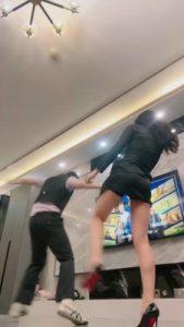 套路直播视频【禾末】剧情-反转调潜规则领导-踢踹转胯-裸足深喉 bf26349_绳艺库视频下载