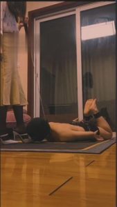 【妖子】绑起来强制舔脏鞋臭脚 bf3861_绳艺库视频下载