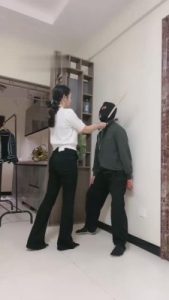 【鑫儿教头】重度刑虐像圈养奴撒气 bf12762_绳艺库视频下载