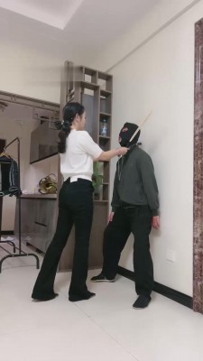 【鑫儿教头】重度刑虐像圈养奴撒气 bf12762_绳艺库视频下载