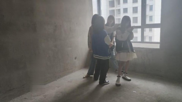 【最抗揍M】精彩！4素人小姐姐欺负狗 bf8556_绳艺库视频下载