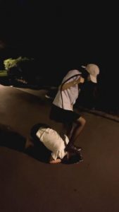 【小公主】萝莉主黑丝户外羞辱狗 G-210829-2_绳艺库视频下载