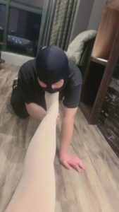 【万灵】御姐肉丝棉袜欺负学生狗 bf8574_绳艺库视频下载