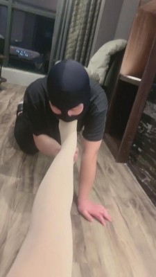 【万灵】御姐肉丝棉袜欺负学生狗 bf8574_绳艺库视频下载