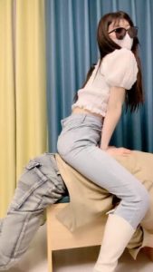 【哲帅】白靴小姐姐骑脖子直播 bf27102_绳艺库视频下载