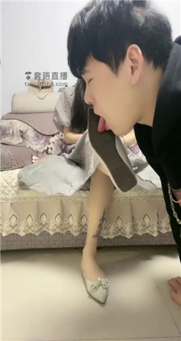 【逗逗】麻麻喝醉了给麻麻口蛇直接尿到嘴里JS21122_绳艺库视频下载