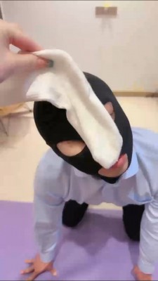 【不期而遇】闻臭袜/狂舔裸足/耳光 bf27451_绳艺库视频下载