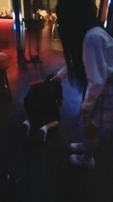 【刘二狗】字母圈酒吧被女m调教 bf13658_绳艺库视频下载