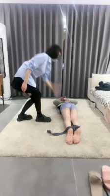 套路直播视频【虫虫S】五花大绑强制sp bf24932_绳艺库视频下载