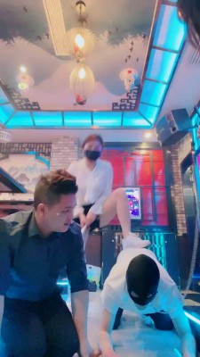 套路直播视频【甜心教主】双女神KTV虐狗/喝圣水/舔脏鞋 bf25623_绳艺库视频下载