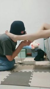 【九歌】长靴肉丝踩虐狗 bf20222_绳艺库视频下载