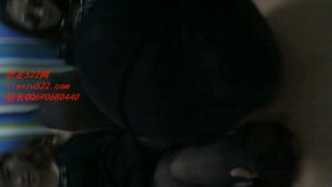 靓女与闺蜜双人TJ脚深喉_绳艺库视频下载