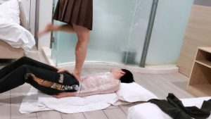 【橘子粥】保鲜膜缠身强制踩踏 YC-230223-7_绳艺库视频下载