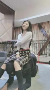 【银河】可爱御姐过膝袜皮鞋羞辱狗 bf2986_绳艺库视频下载