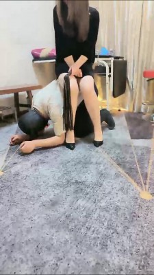 套路直播视频【霜凝】双女王捆绑圈养狗奴 bf26223_绳艺库视频下载