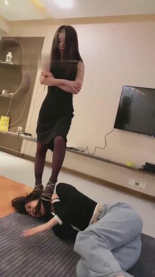 【领主老大】被抓住偷吃的情侣主 bf14179_绳艺库视频下载