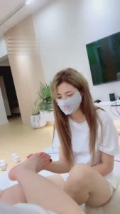 【一诺大小姐】开发素人闺蜜做狗 bf2333_绳艺库视频下载