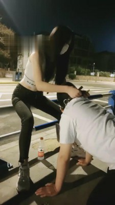 【星期六】御姐户外羞辱狗 G-210818-5_绳艺库视频下载