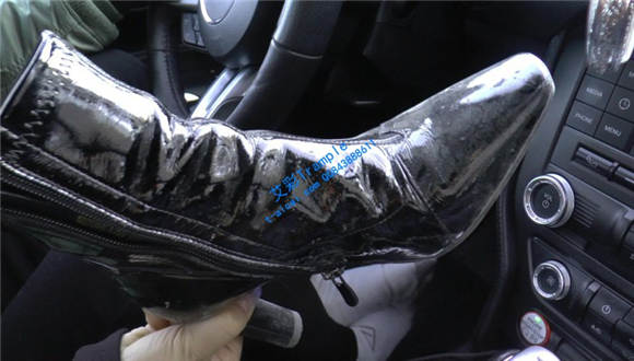 【冰时代】黑冰裸足踩油门_绳艺库视频下载