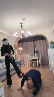 【妆主大大】白领虐打光头老板/圣水 bf21308_绳艺库视频下载