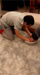 套路直播视频【欣欣S】家奴伺候洗脚 按摩    JS23030113_绳艺库视频下载