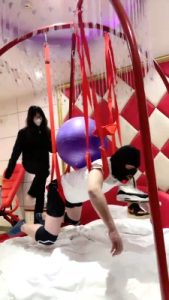 【绝美双主】双主VS双狗-吊绑狗全体重踩/踢打 bf28152_绳艺库视频下载