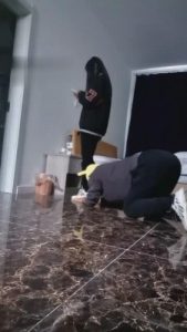 【与精神小妹的那些事】素人纯艺术踢踹踩 bf2581_绳艺库视频下载