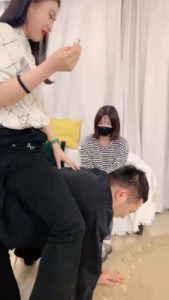 【鑫儿教头】带素人辣小妹玩狗 bf19668_绳艺库视频下载