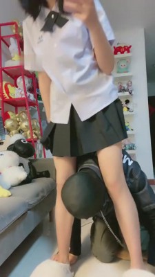 【美离子】御姐欺负犯贱奶狗 bf7647_绳艺库视频下载