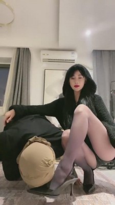 【千条姐】寂寞少妇黑丝口水浓痰羞辱狗 bf4045_绳艺库视频下载