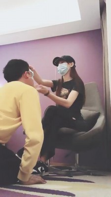 【美娜格格】运动鞋白棉袜惩罚家奴【上】 bf26793_绳艺库视频下载